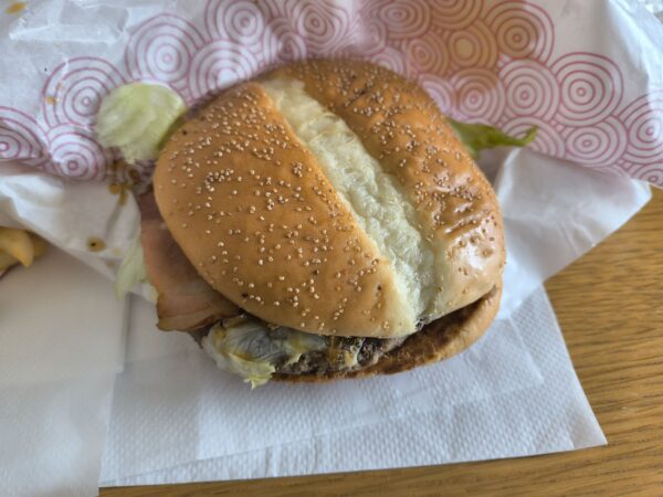 炙り醤油風 たまごベーコン肉厚ビーフを確認