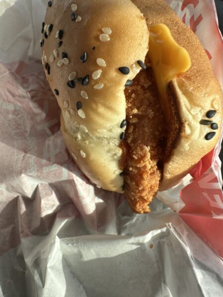 ホットチリ＆タルタルチキンを横から確認