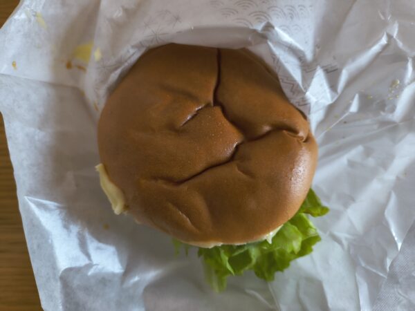 チーズベーコンテリヤキバーガー 上から確認