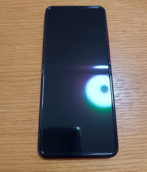 motorola razr 50メインディスプレイ