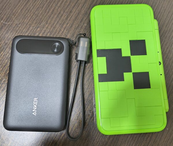 Anker Power Bank(10000mAh)と3DSを比較